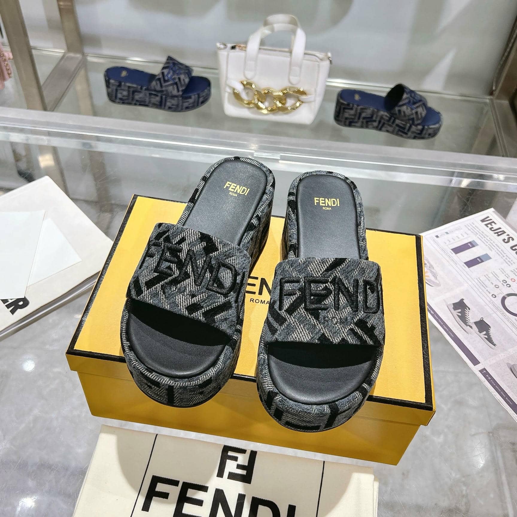 Fendi Slipper-20